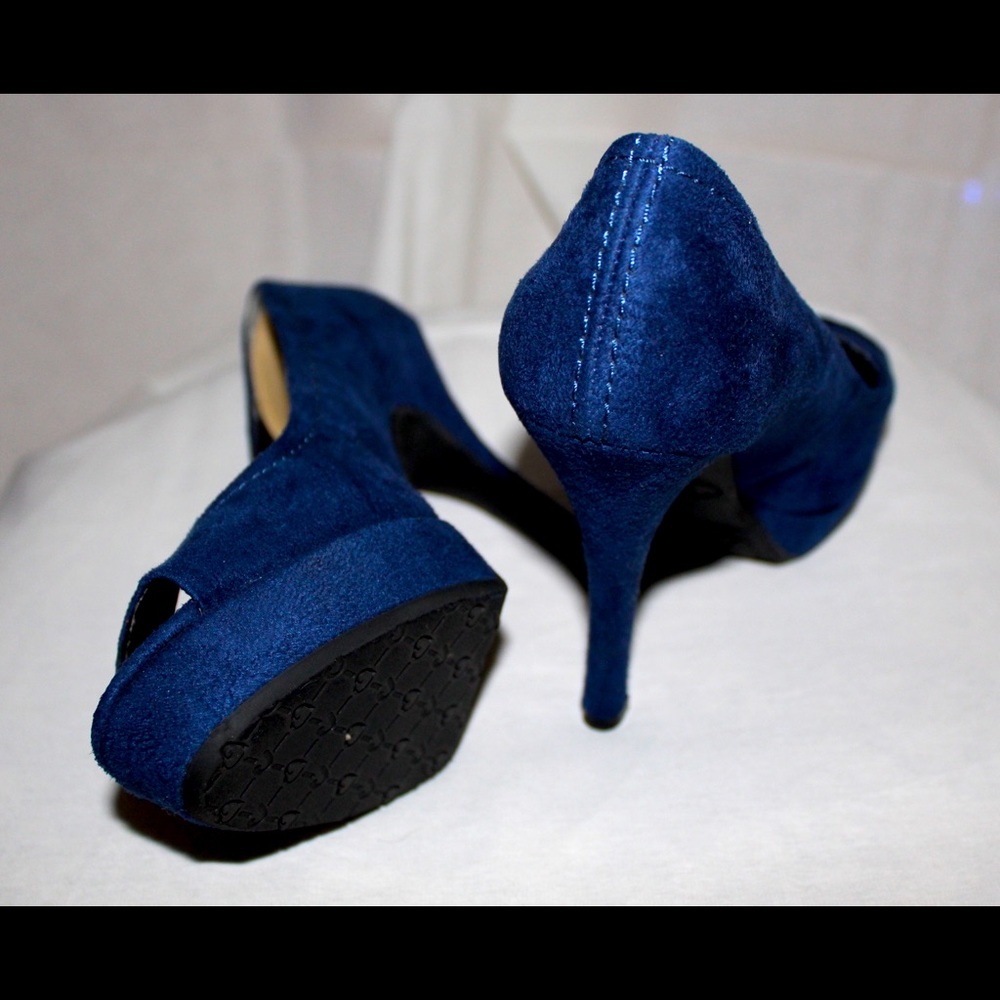 Candie’s blue suede heels
